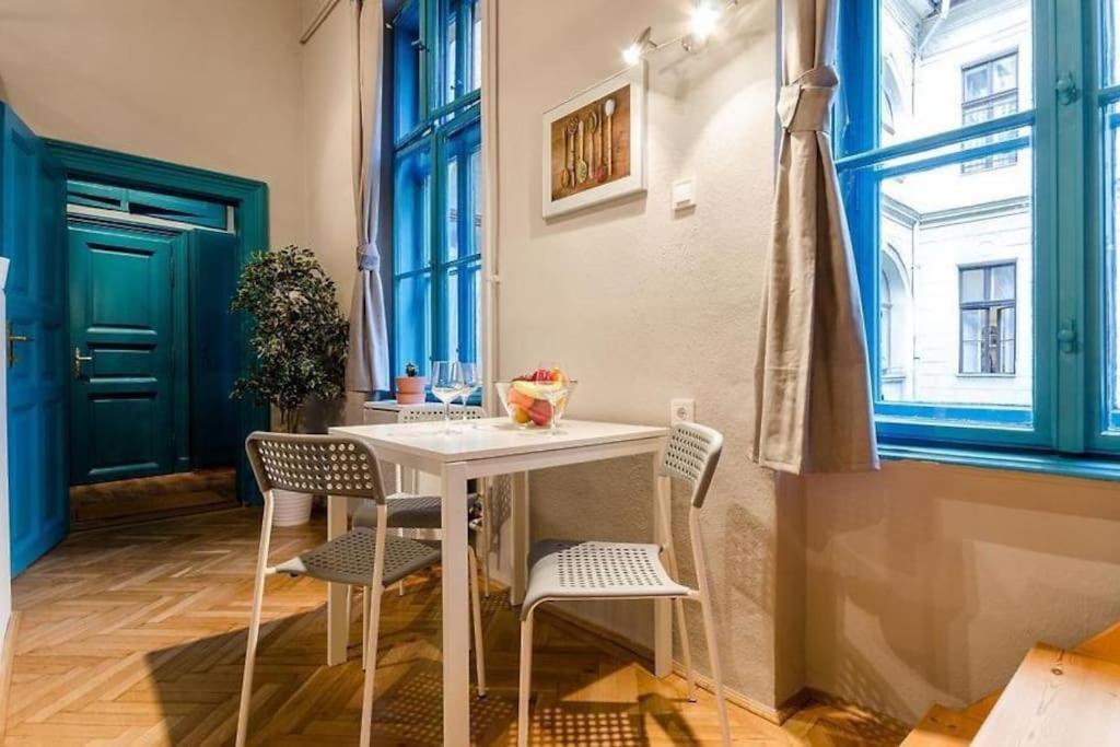 Blue Lotus Apartment T50 Budapest Exterior photo